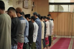Pelaksanaan Sholat 5 Waktu dan Sholat Berjamaah Lainnya